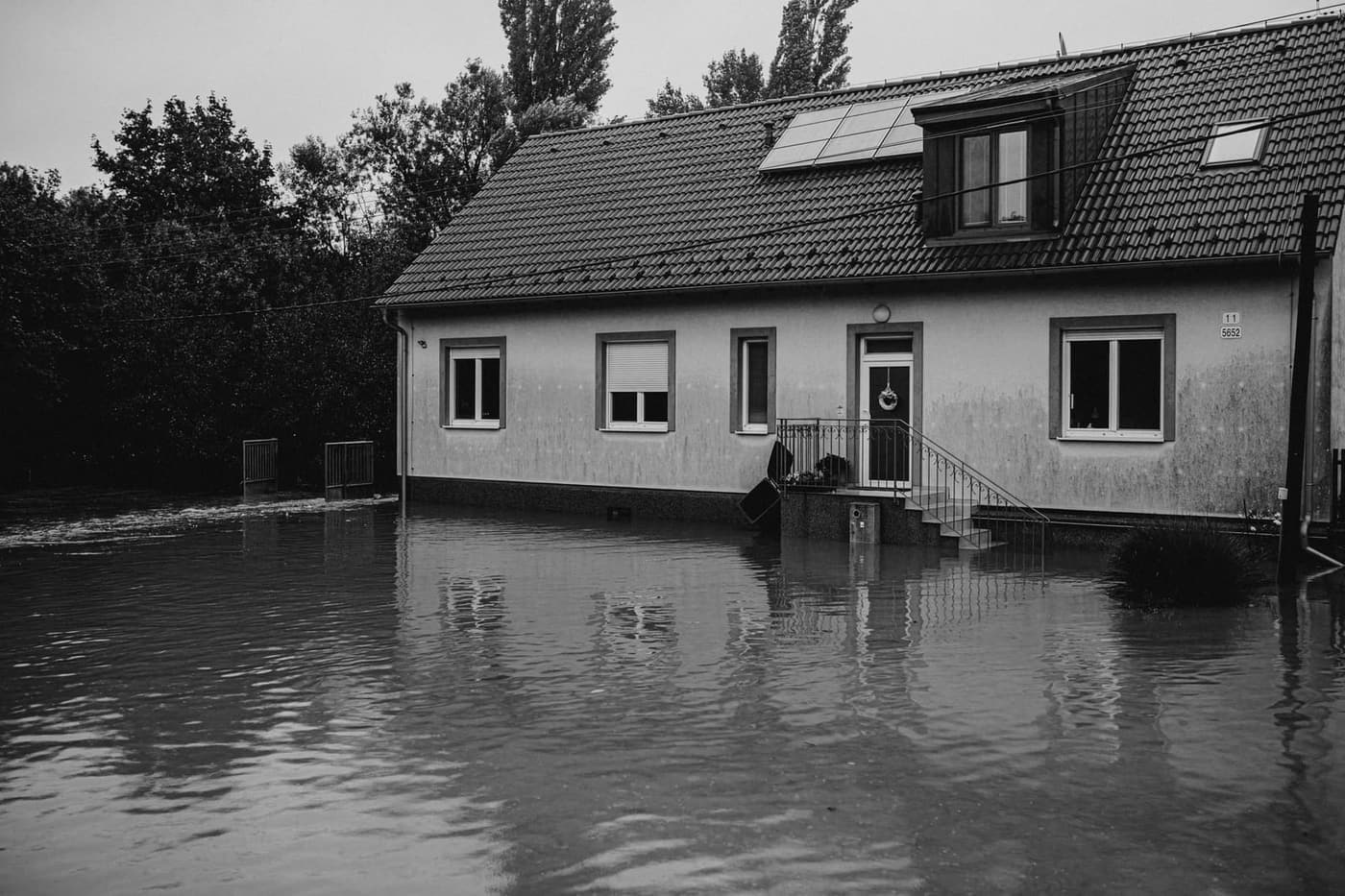Fuite de toiture en urgence : les réflexes sous l'orage